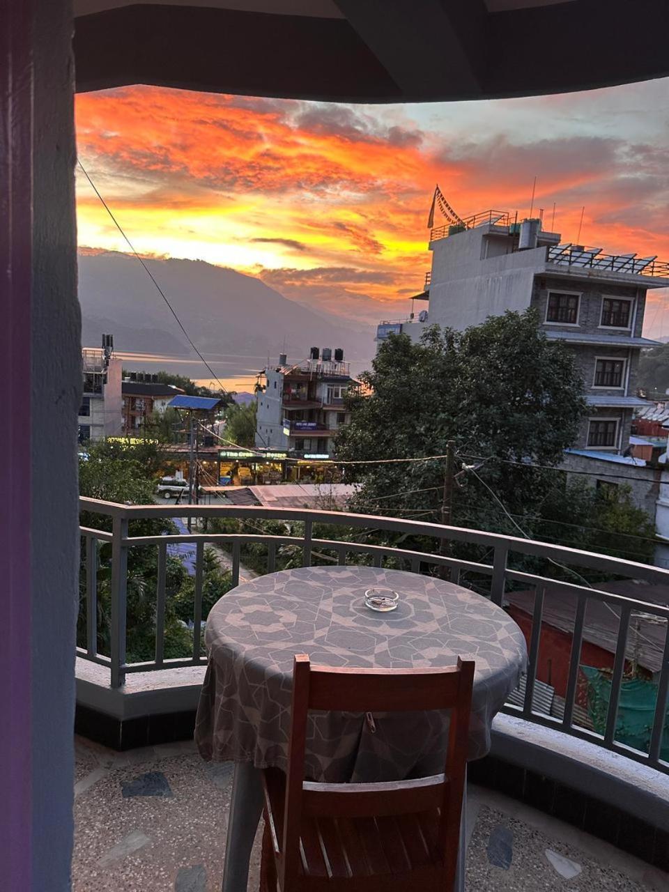 Hotel Harmony Pokhara Exterior foto